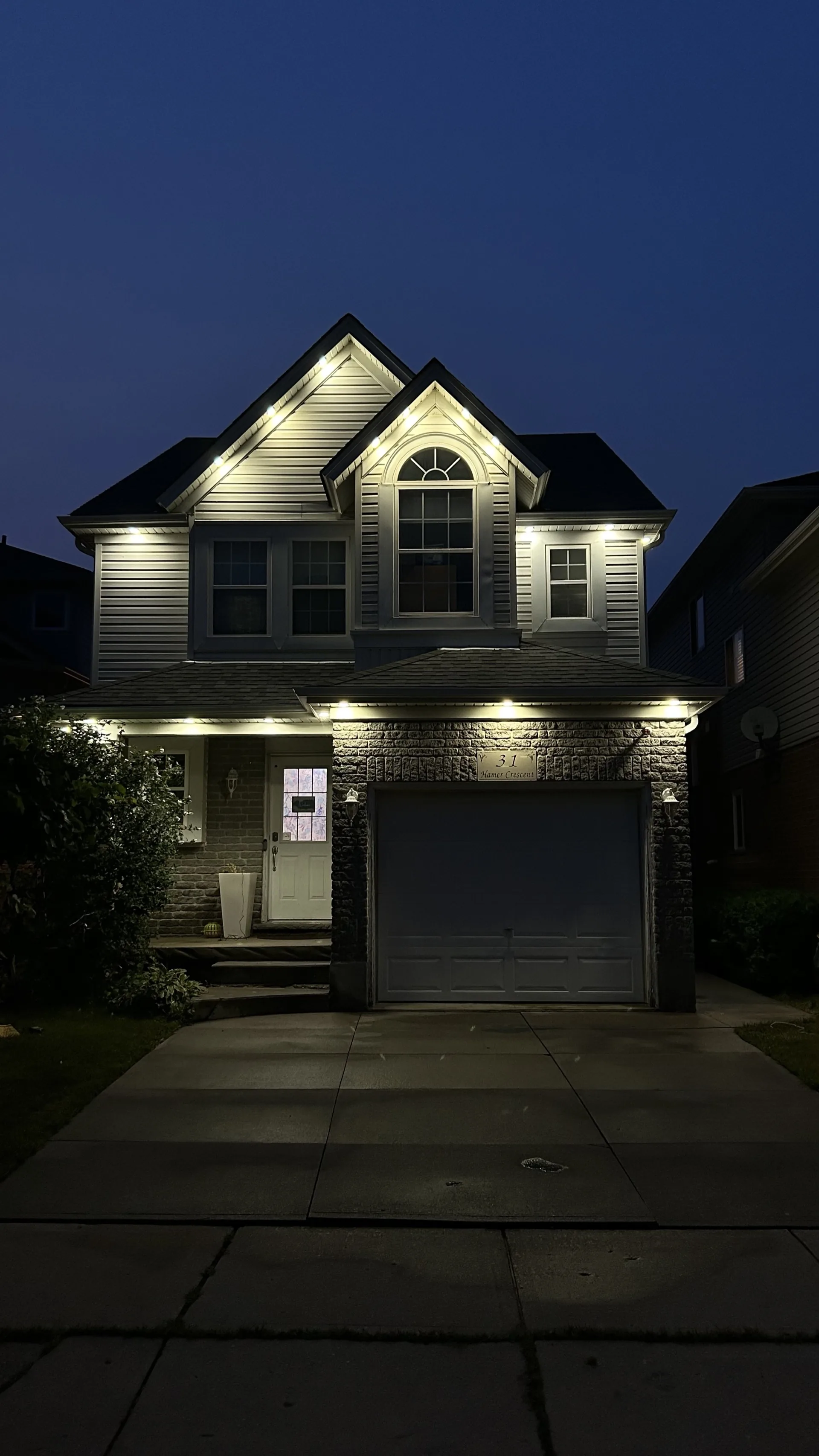 Holiday lighting installation Waterloo Ontario 3