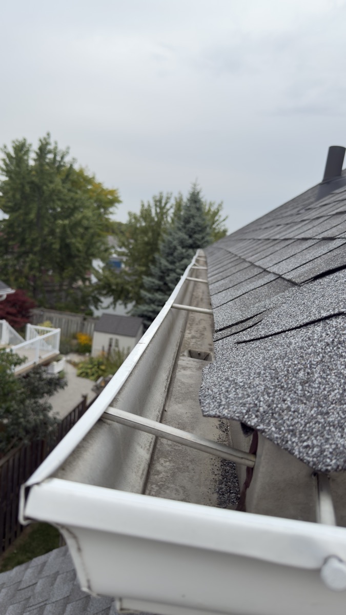 gutter cleaning project Waterloo Ontario
