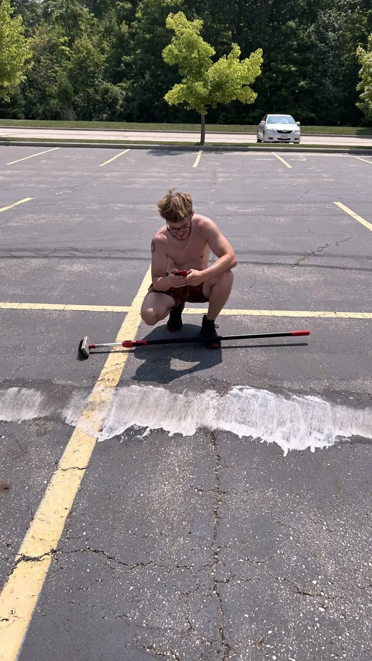 Soft washing vinyl siding on a home in Cambridge Ontario